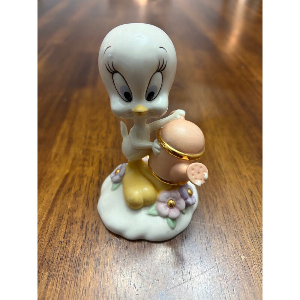 LENOX GROWN WITH LOVE TWEETY Looney Tunes Spring sculpture